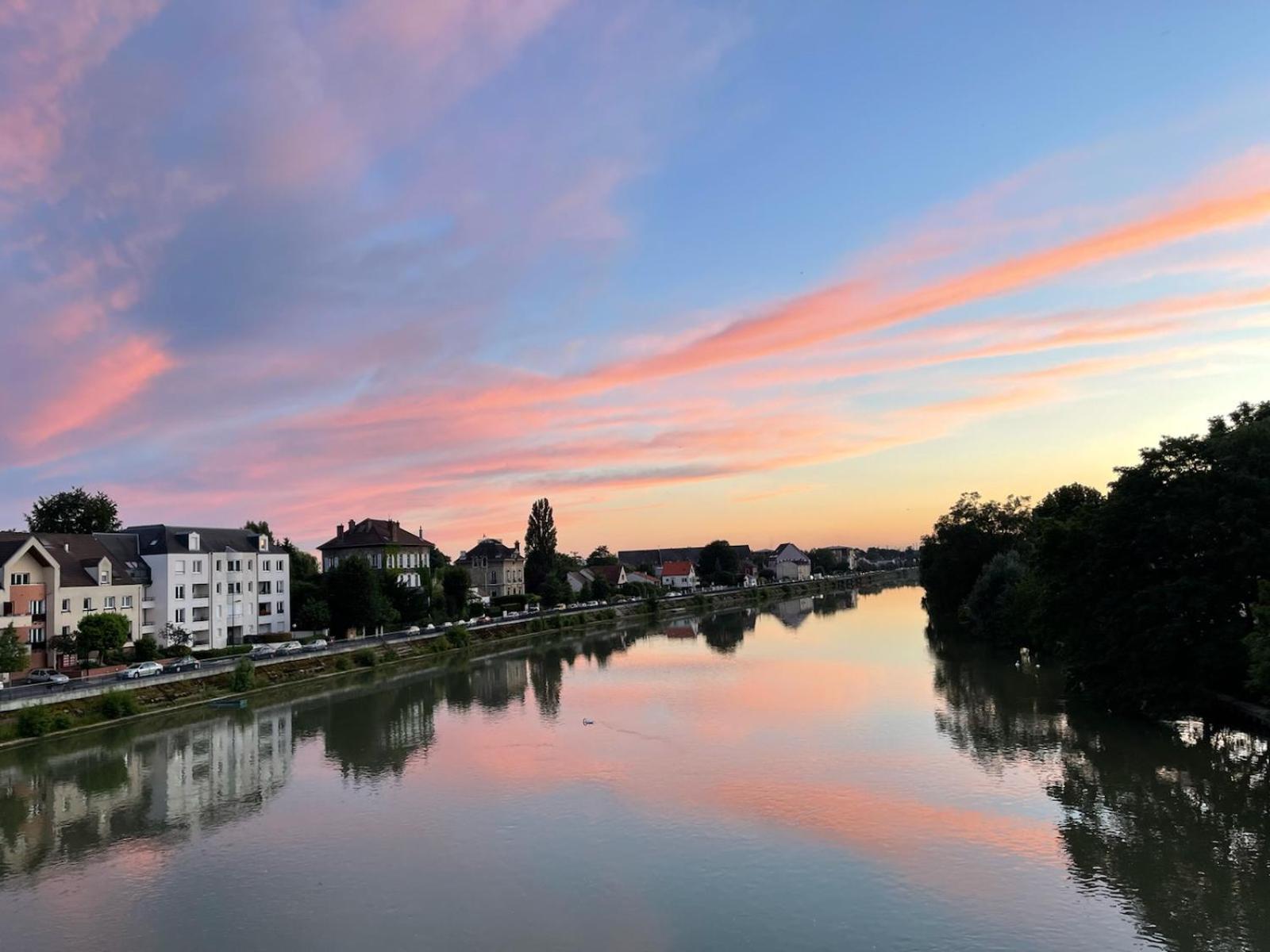 Апартаменти Les 4 Reflets De La Marne Pomponne Екстер'єр фото